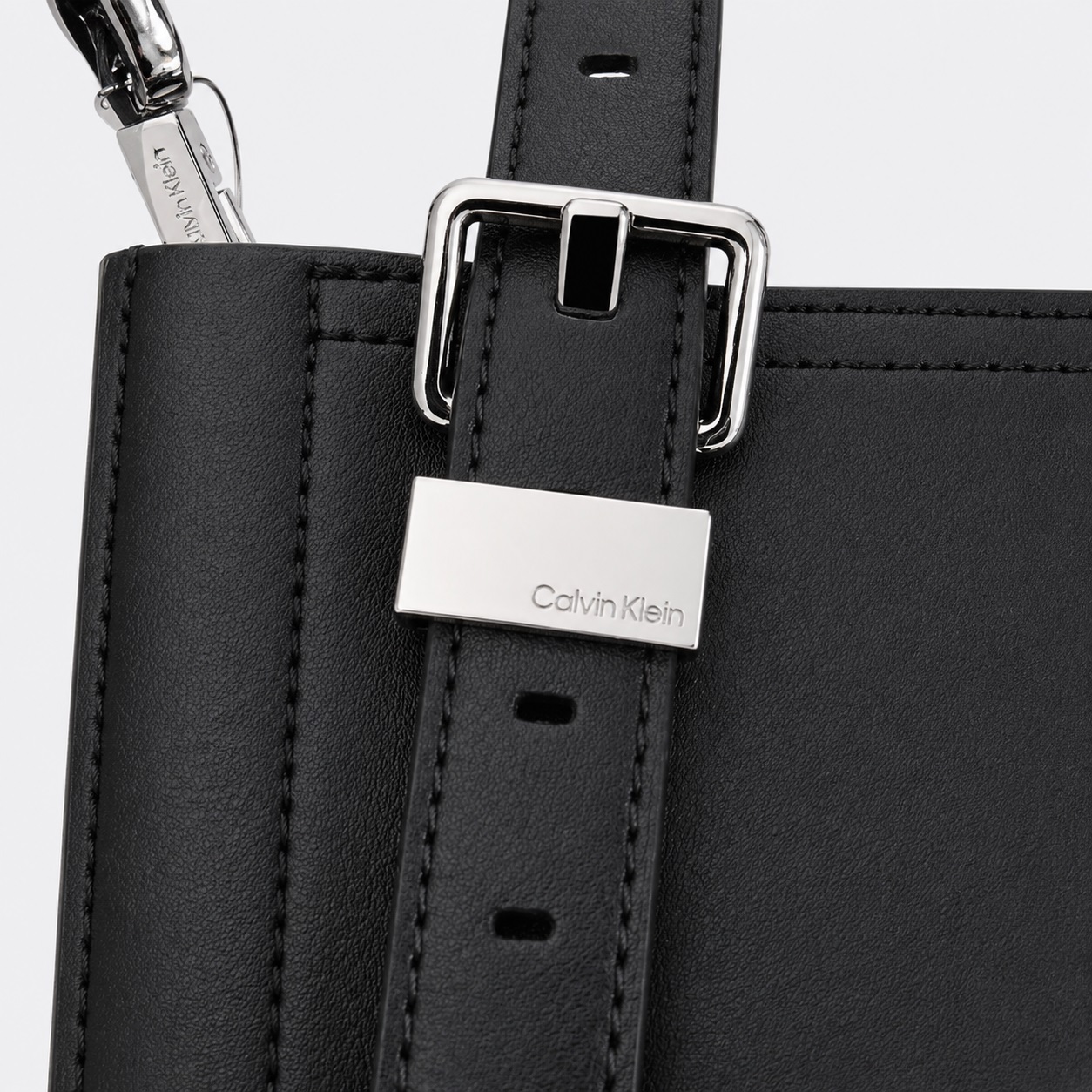 Calvin Klein – Lowen H4GEDNJ4 Black Bag - Image 6