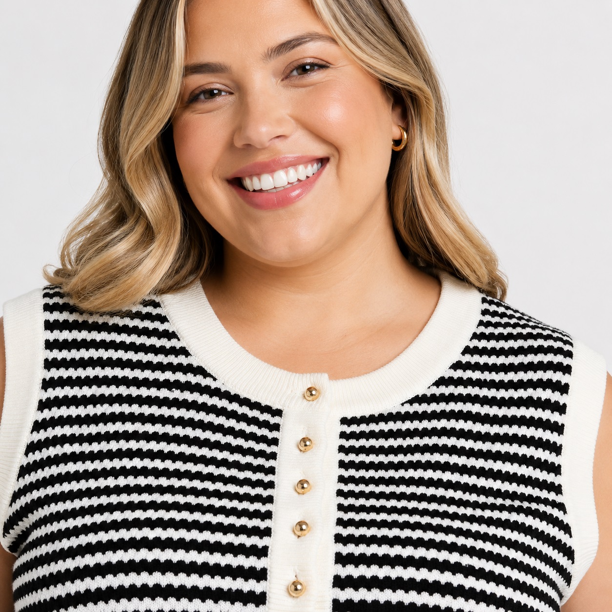 Adrianna Papell - Ivory-Black Sleeveless Sweater Vest - Image 2